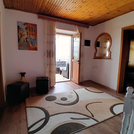 Guest House Ejona Gjirokaster Luaran gambar
