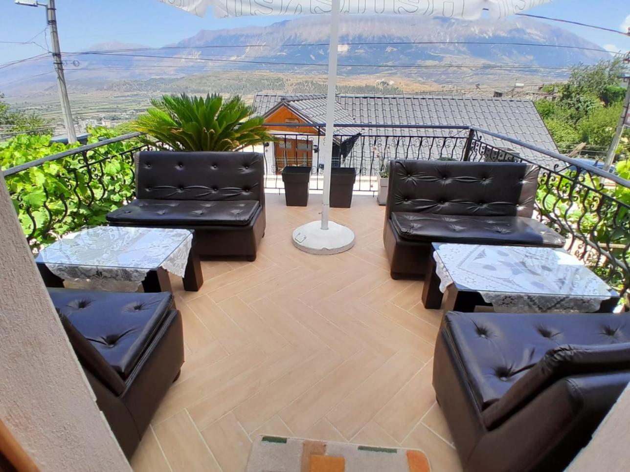 Guest House Ejona Gjirokaster Luaran gambar