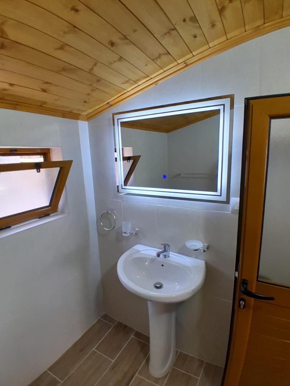 Guest House Ejona Gjirokaster Luaran gambar