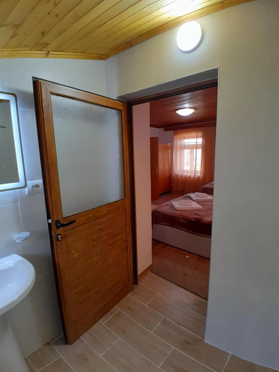 Guest House Ejona Gjirokaster Luaran gambar