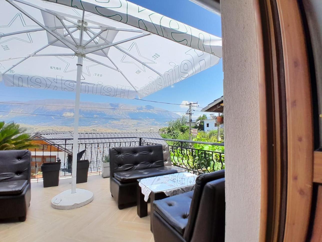 Guest House Ejona Gjirokaster Luaran gambar