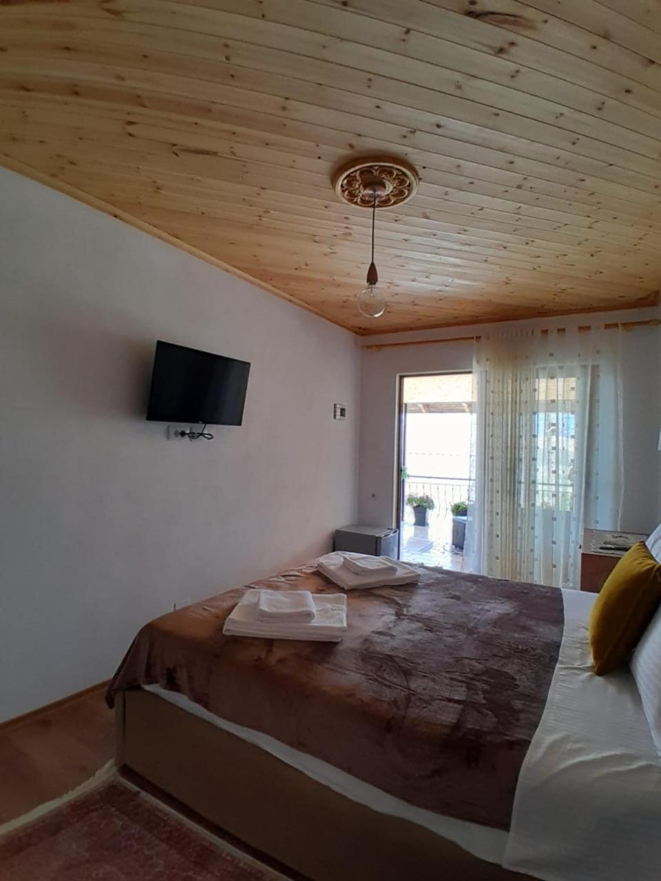 Guest House Ejona Gjirokaster Luaran gambar