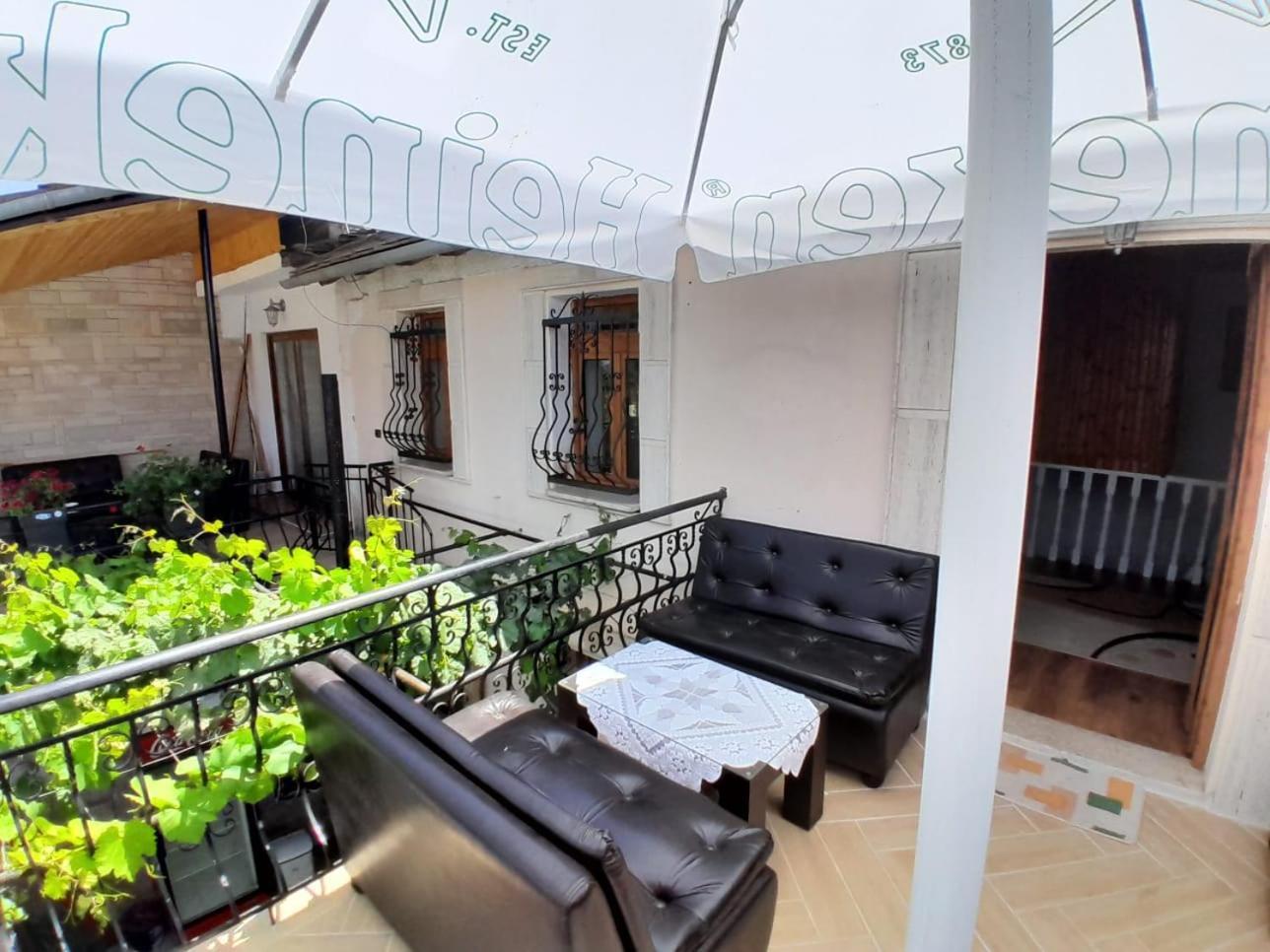 Guest House Ejona Gjirokaster Luaran gambar