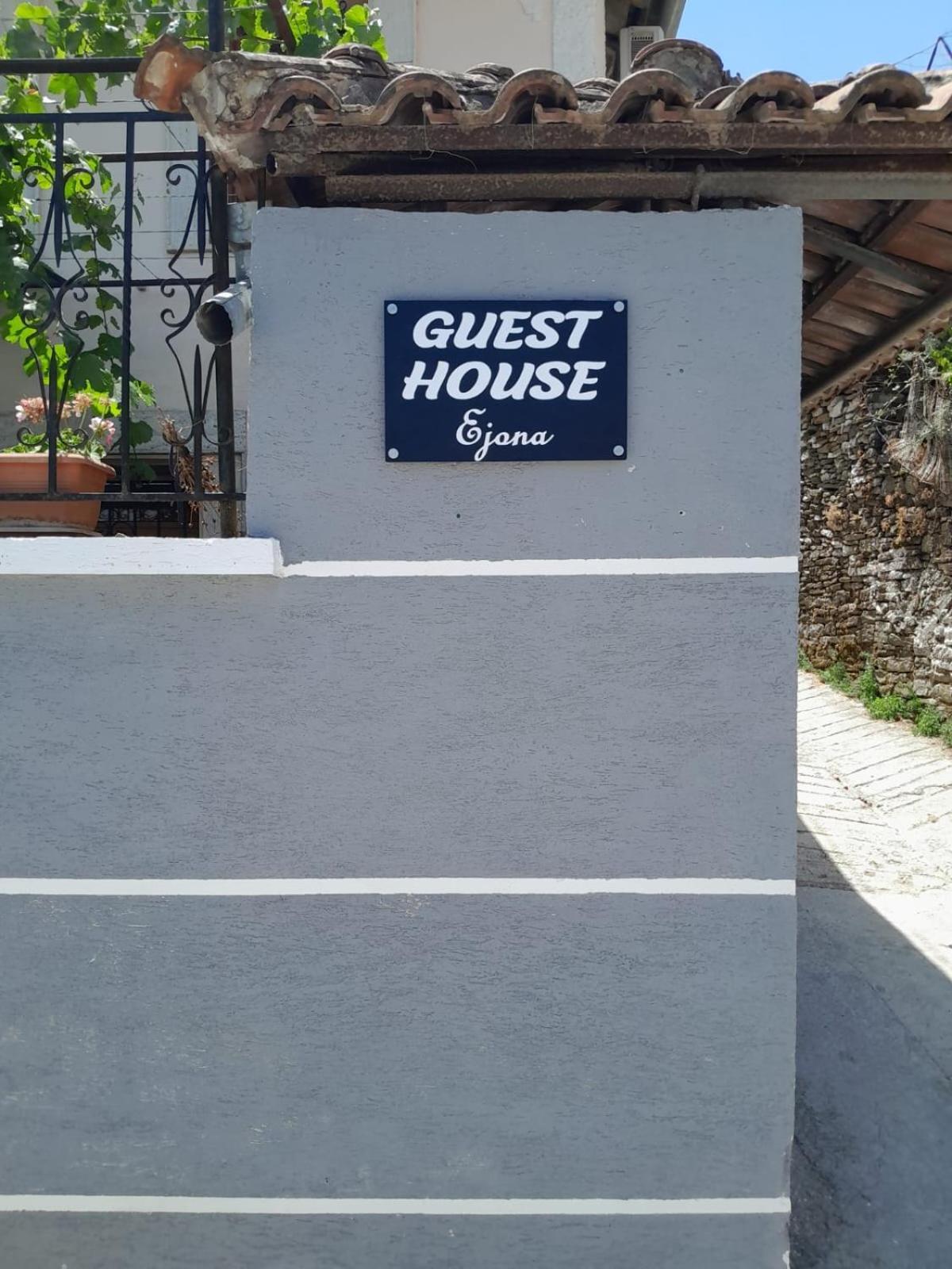Guest House Ejona Gjirokaster Luaran gambar