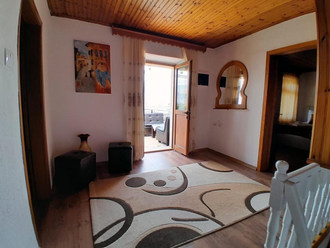 Guest House Ejona Gjirokaster Luaran gambar