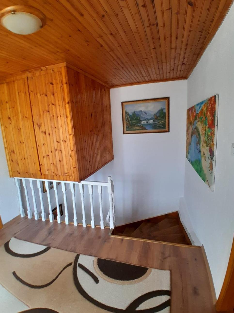 Guest House Ejona Gjirokaster Luaran gambar